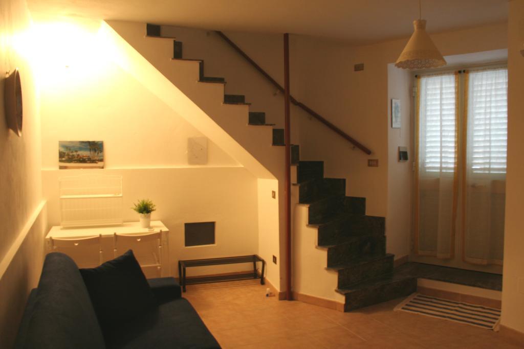 La Pigna Bianca Room&Breakfast Santo Stefano di Camastra Eksteriør billede