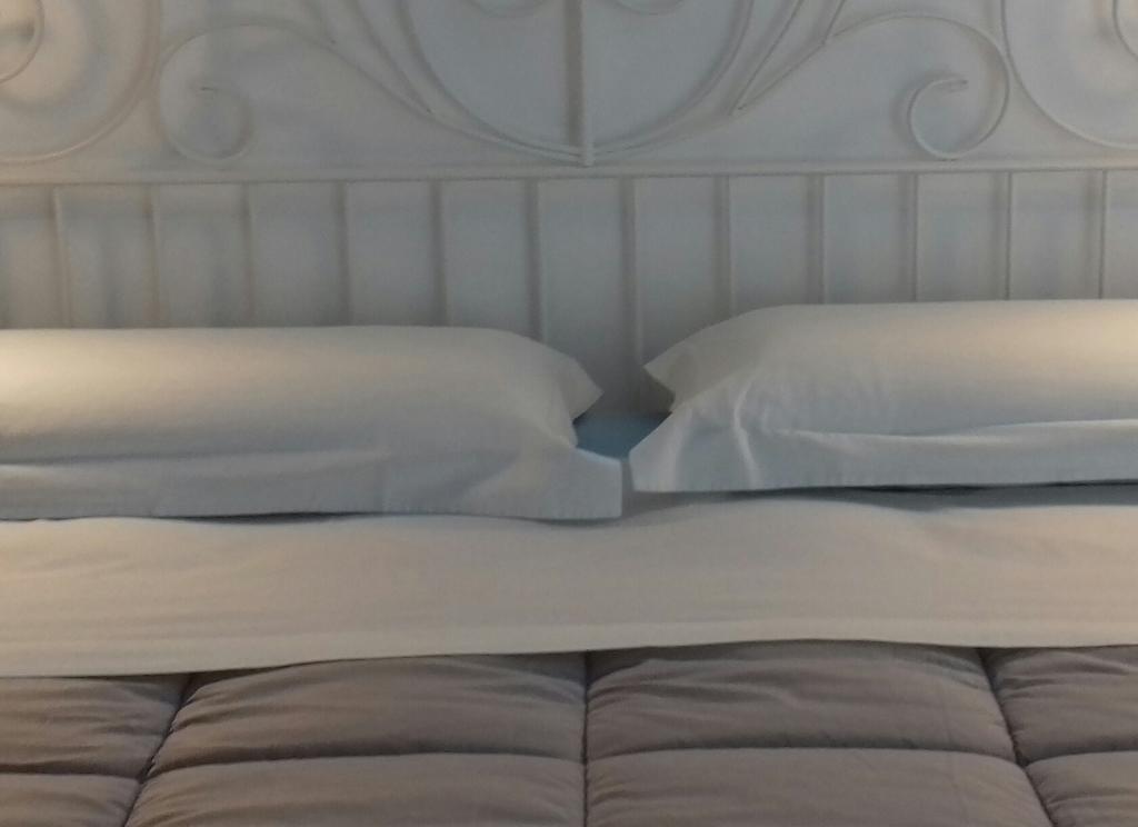 La Pigna Bianca Room&Breakfast Santo Stefano di Camastra Eksteriør billede